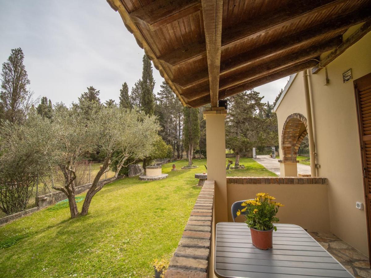 Villa Haris Gazátika エクステリア 写真