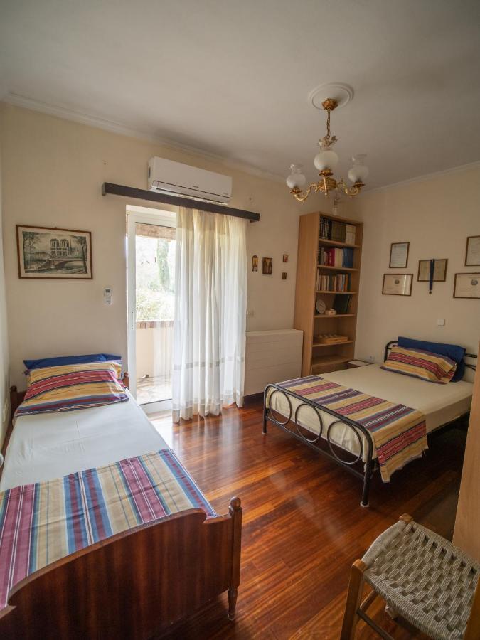 Villa Haris Gazátika エクステリア 写真