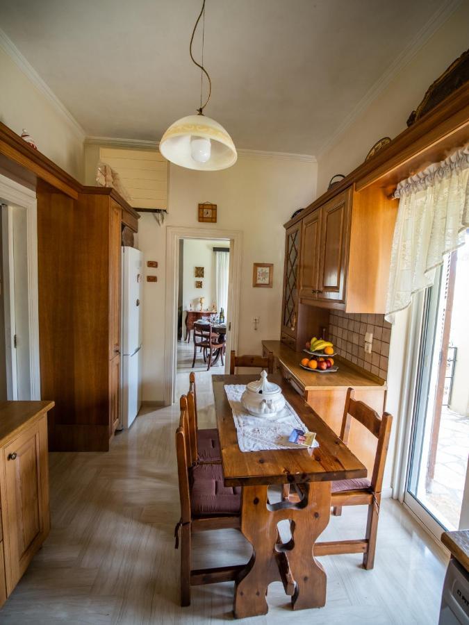 Villa Haris Gazátika エクステリア 写真
