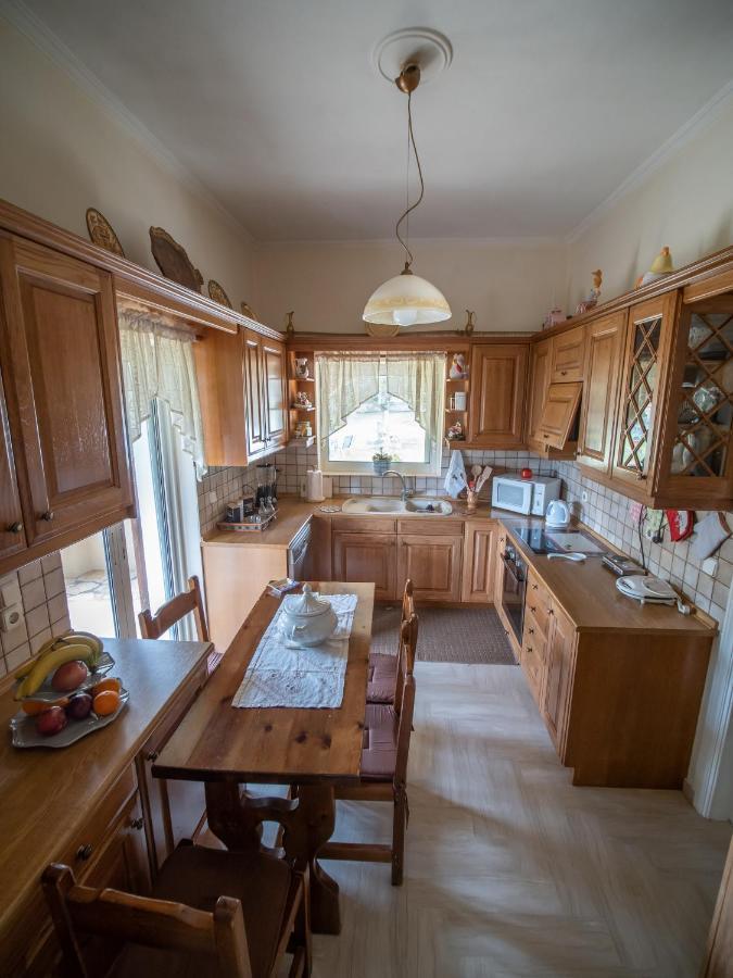 Villa Haris Gazátika エクステリア 写真