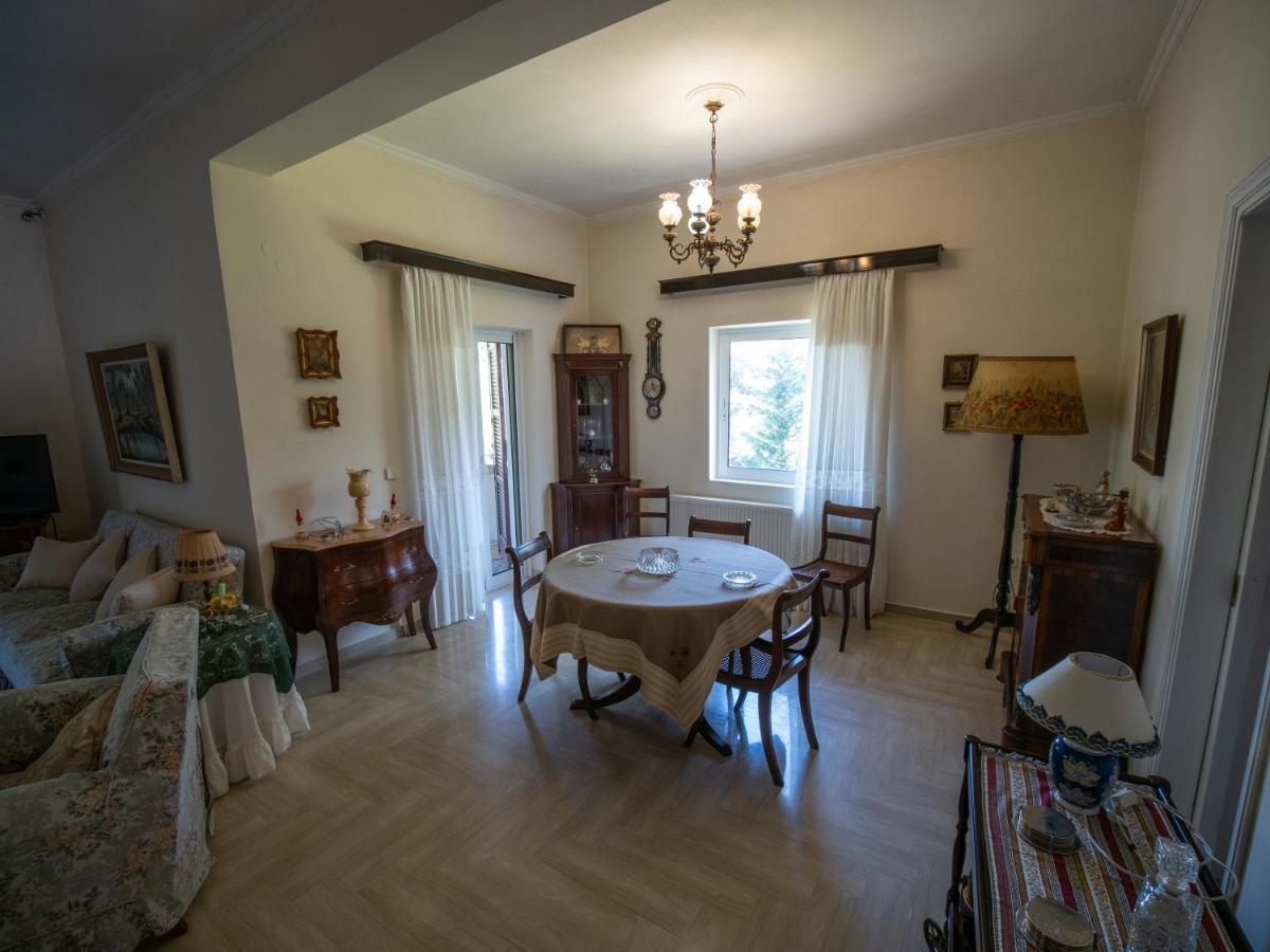 Villa Haris Gazátika エクステリア 写真